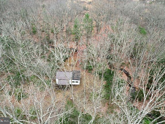 4th image of 2469 Laurel Run Rd