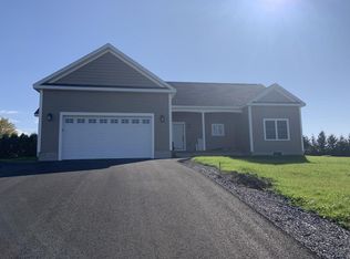 1522 Quarry Stone Dr, Elbridge, NY 13060