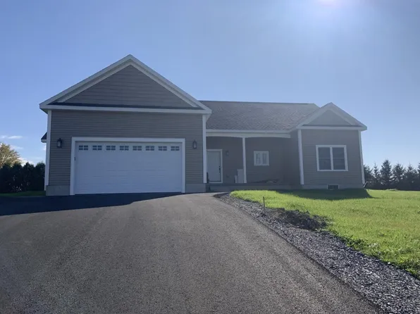 1522 Quarry Stone Dr, Elbridge, NY 13060