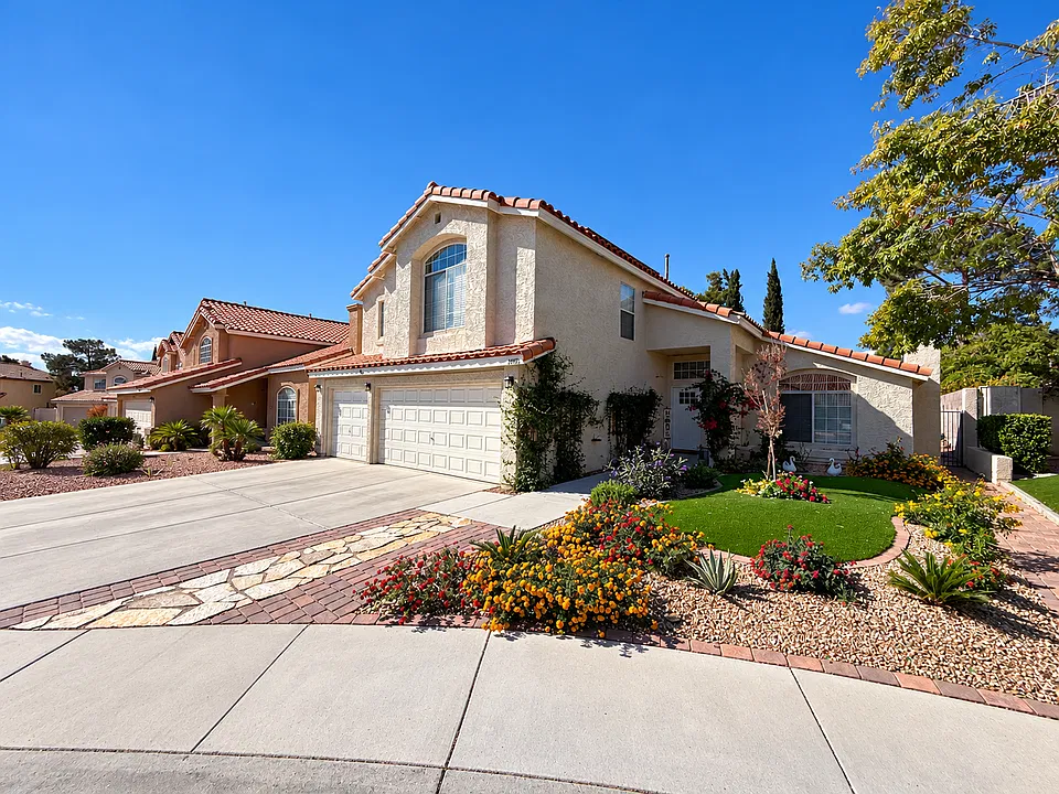 10033 Skipper Ct