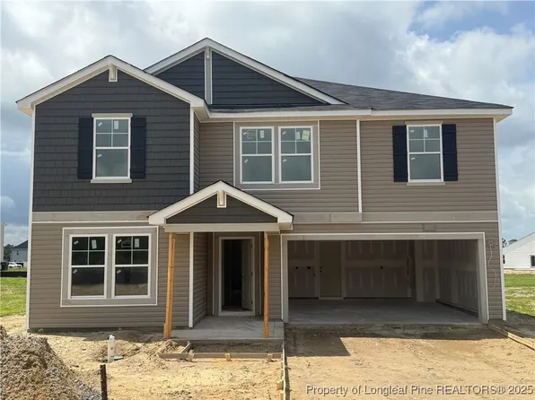 1033 Emerald Stone Loop, Hope Mills, NC 28348