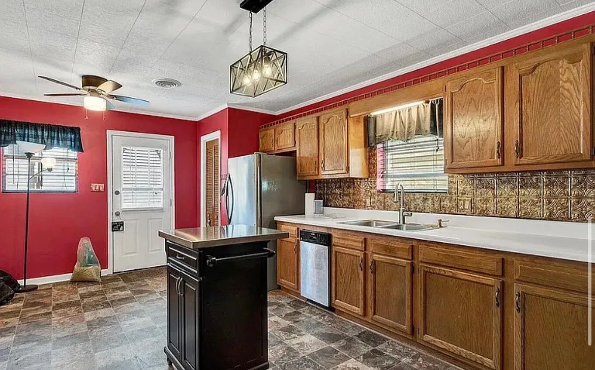 2 bed, 950 sqft, $800 — Photo 2