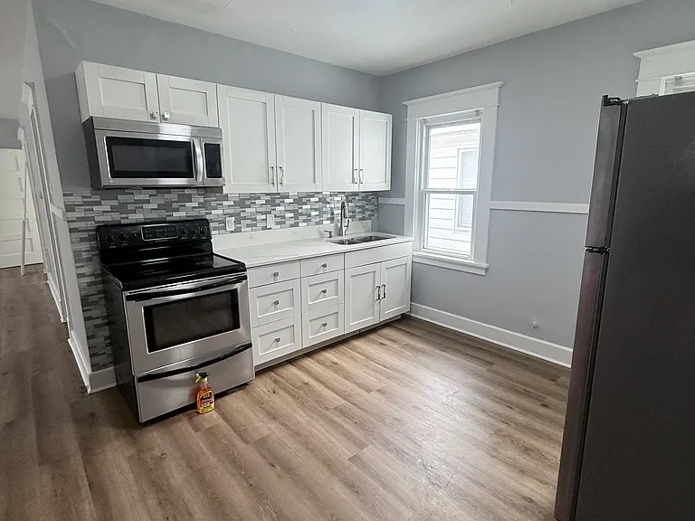 1060 Baker Ave #2 — Photo 6