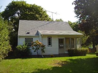 1650 Ackermant St, Waterloo, IA 50703