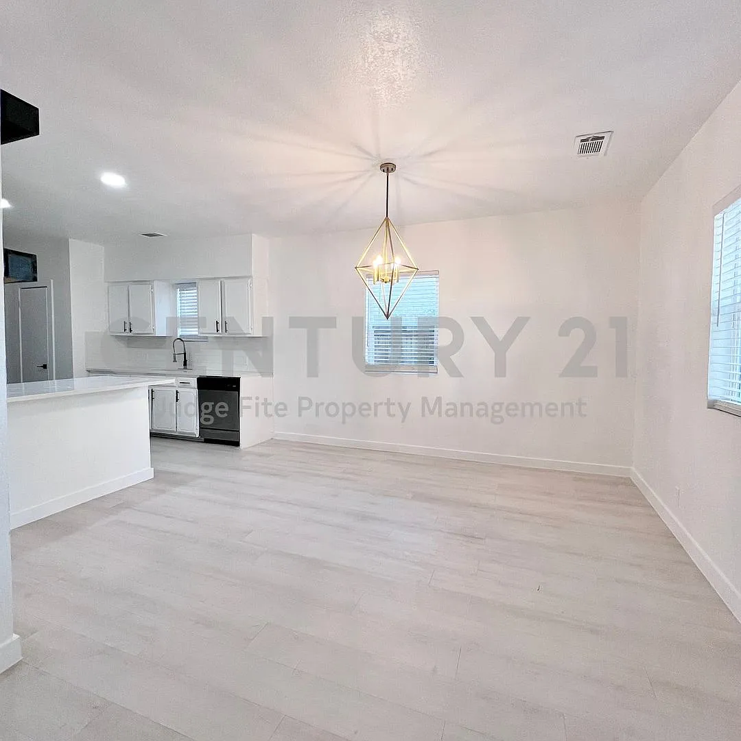 Originally Built in 1925, This Charming Vintage 4/2 Offers a Warm and Inviting Place to Call Home! — Photo 3