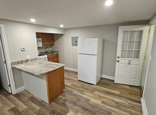 62 Cabot St APT 2, Beverly, MA 01915