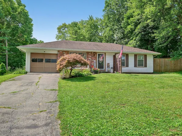 211 Brookview Ln, Flora, IN 46929