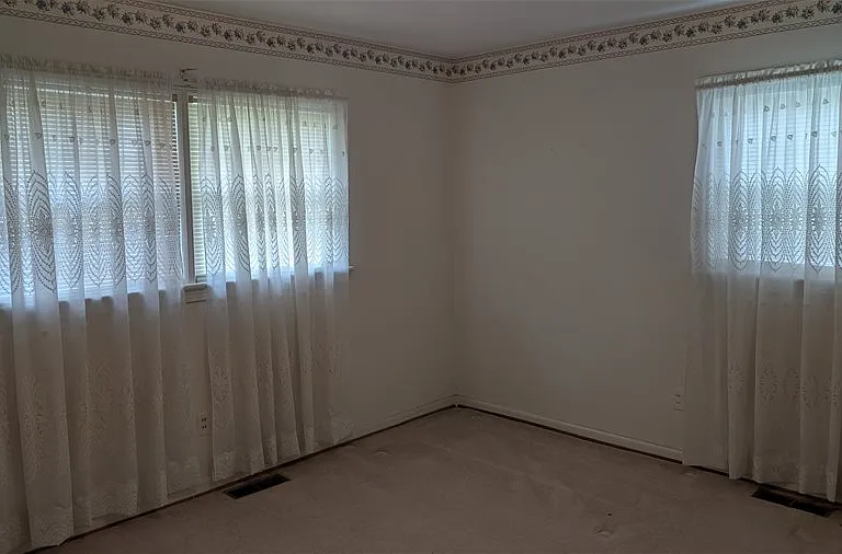34 Carolyn Dr — Photo 4