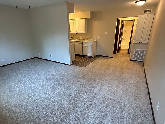 3rd image of 5120 Leighton Ave #3