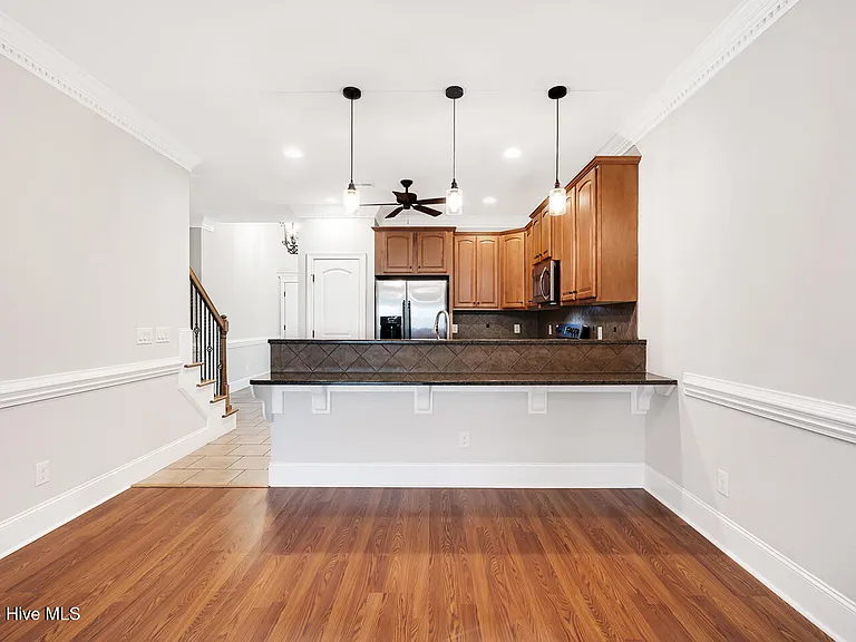 2400 Dovedale Ct #B — Photo 13