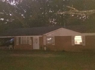 705 Wicker St, Forest, MS 39074