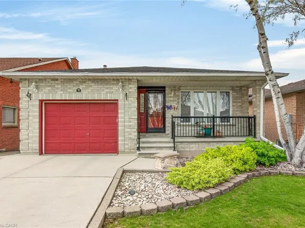 14 Presidio Dr, Hamilton, ON L8W 3J5