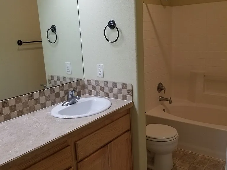 2115 S Dorothy Ave — Photo 17