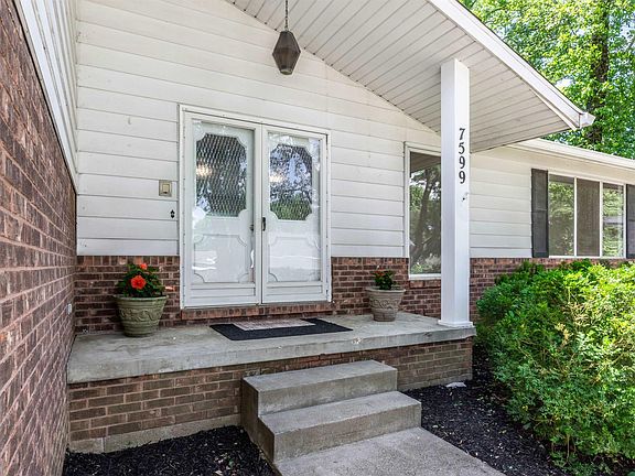 4th image of 7599 Meadow Ln