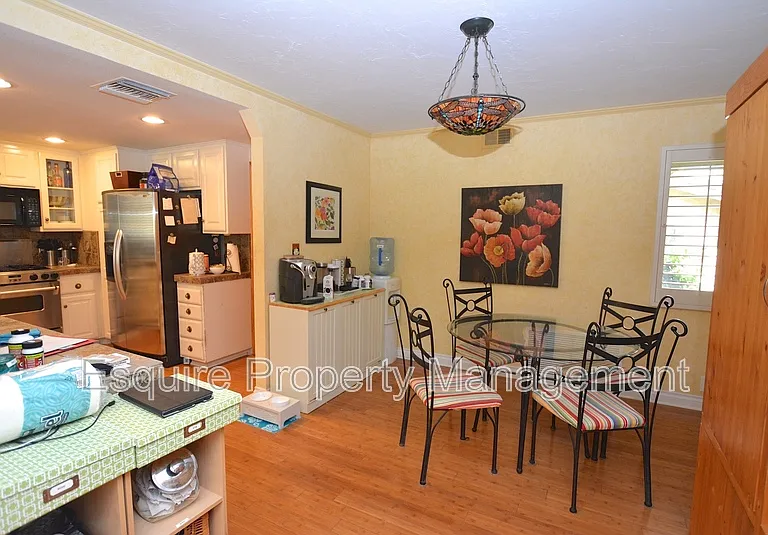 3104 Charlotte St — Photo 7