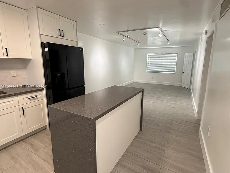 200 Galen Dr #111 — Photo 4