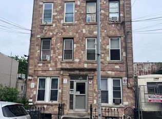 53-30 35th St #2R, Long Island City, NY 11101