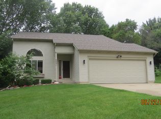 6631 Runway Ct SW, Byron Center, MI 49315