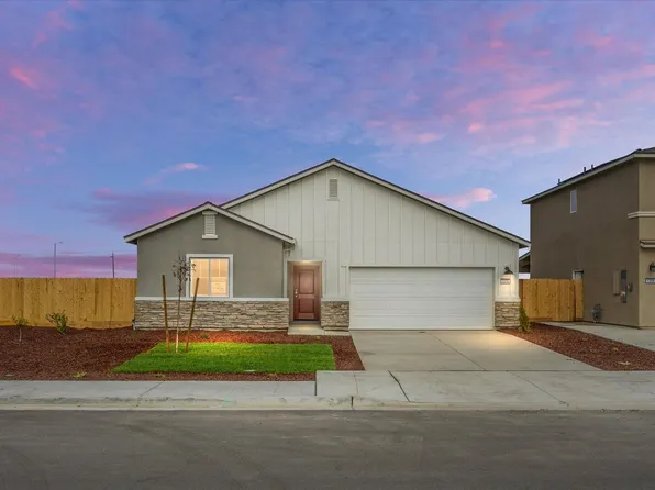 1376 W Marc Ave, Fowler, CA 93625