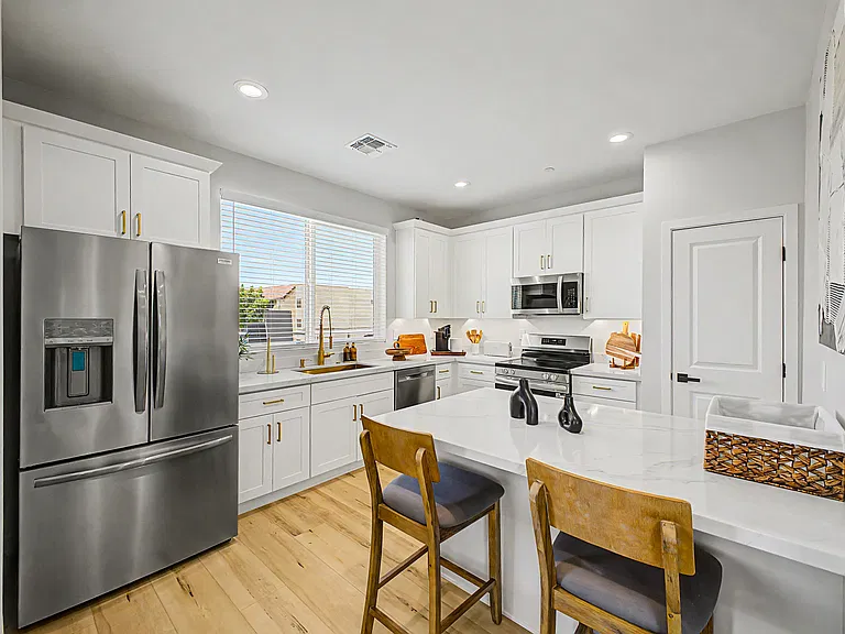 2601 E Clarendon Ave #9 — Photo 26