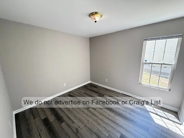 6124 Lonestar Rd — Photo 6