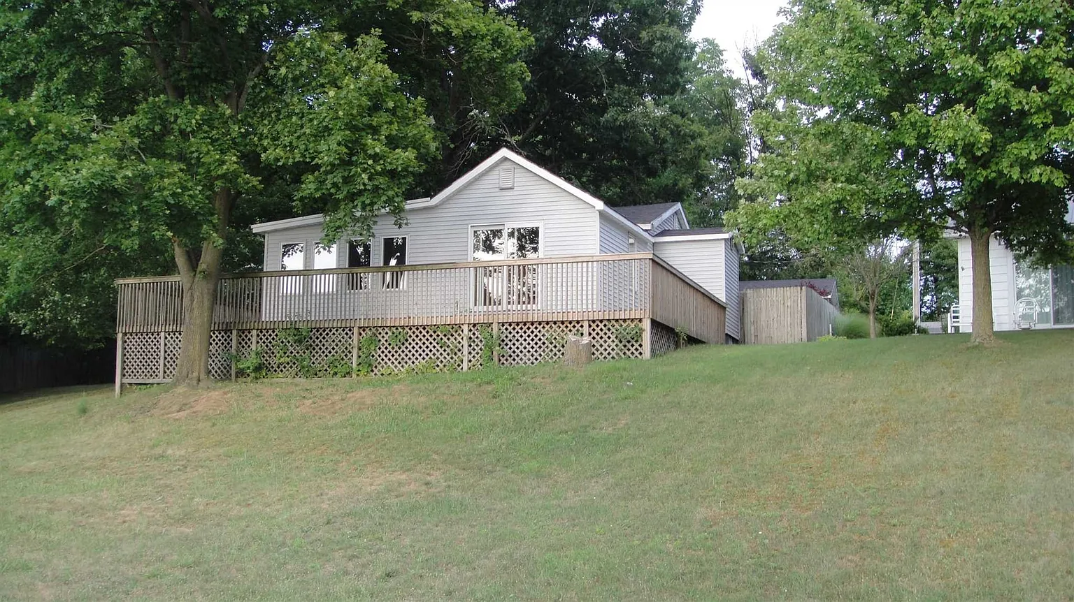 1407 S Lakeshore Dr photo 1
