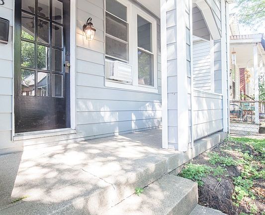2nd image of 1543 Woodburn Ave