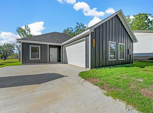 728 E Walker St, Denison, TX 75021