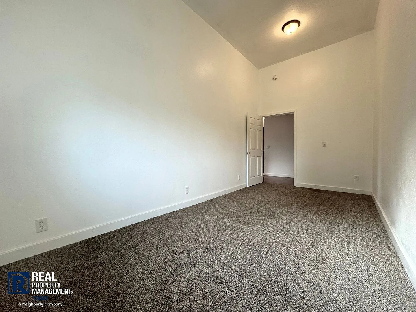 Mills - 2817 (Advertising Only) — Photo 1