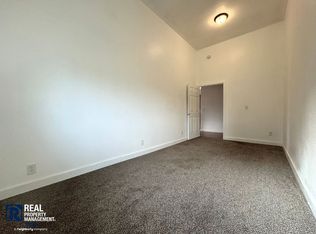 2817 9th St SW #2, Puyallup, WA 98373