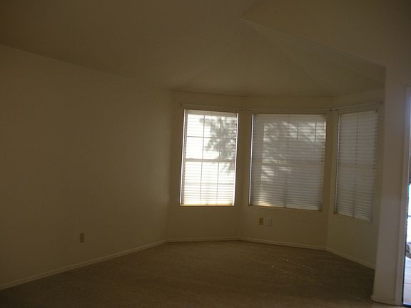 3rd image of 4136 E Arbor Ave