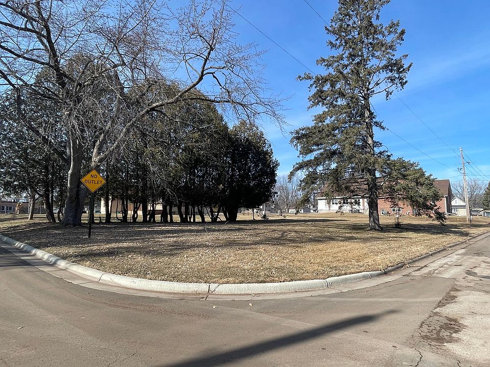 1st image of Grant Ave S