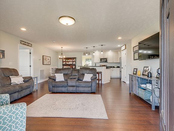 5th image of 308 Pawnee Ln