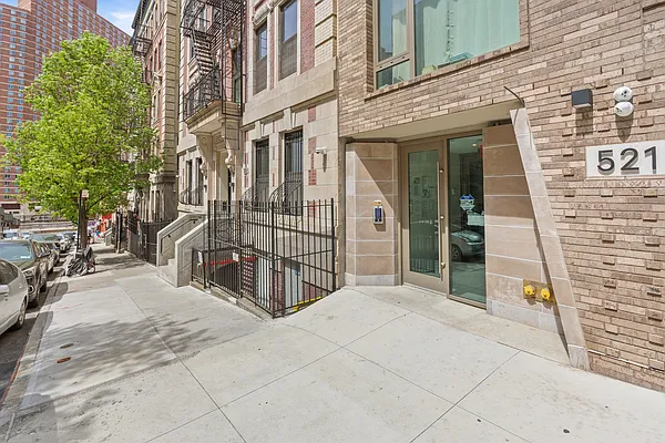 Rented by Living New York | media 31