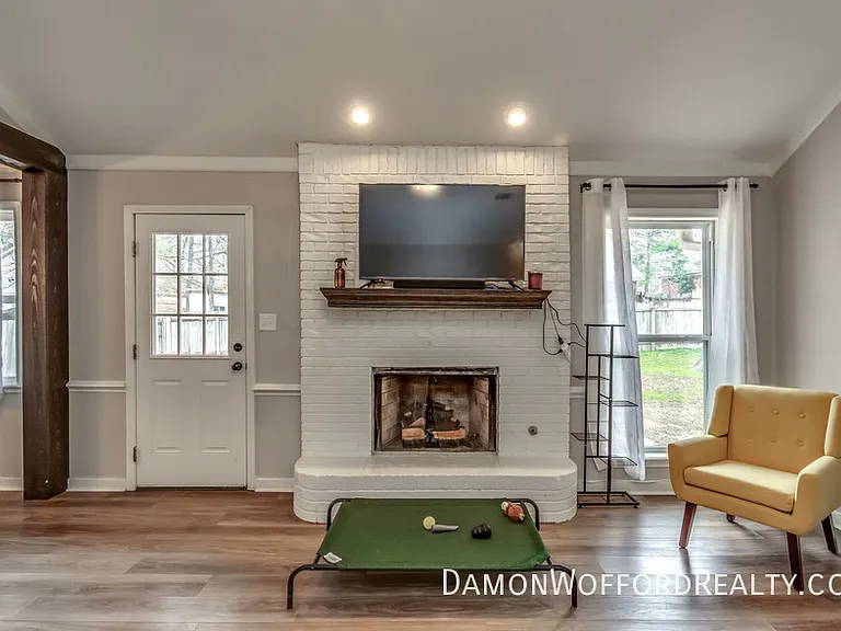 103 Live Oak Ln — Photo 12