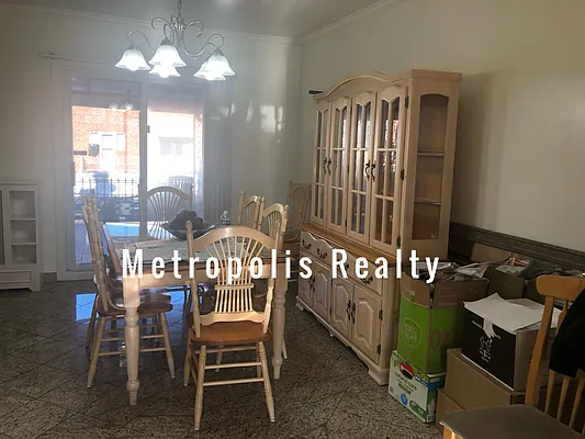 Rented by Metropolis International Realty Inc. | media 2