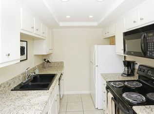 14382 Red Hill Ave #0B-1BA-750SQFT, Tustin, CA 92780