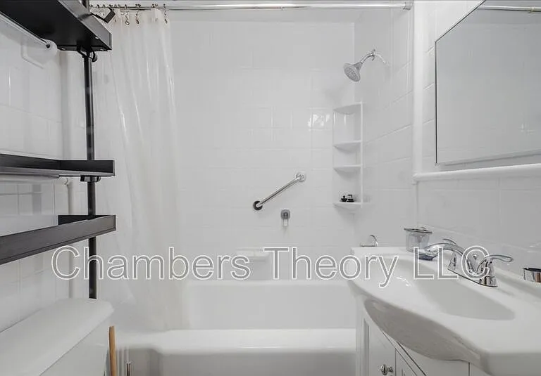 2230 Observatory Pl NW — Photo 9