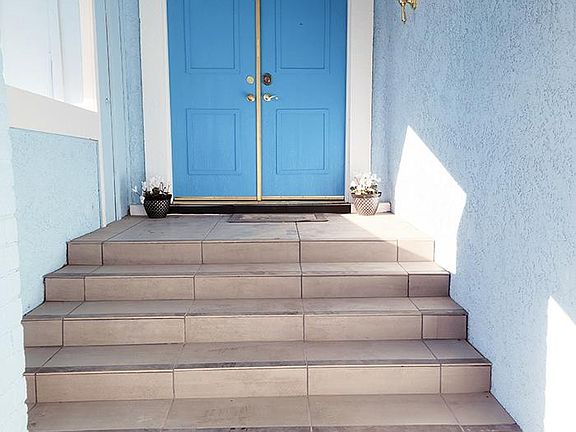 Come on in!