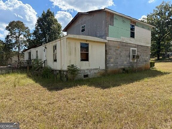 5th image of 915 Mathis Rd