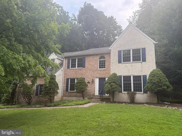 4215 Tara Cir, Upper Chichester, PA 19061