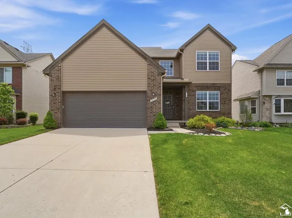 35793 Concord Dr, Romulus, MI 48174