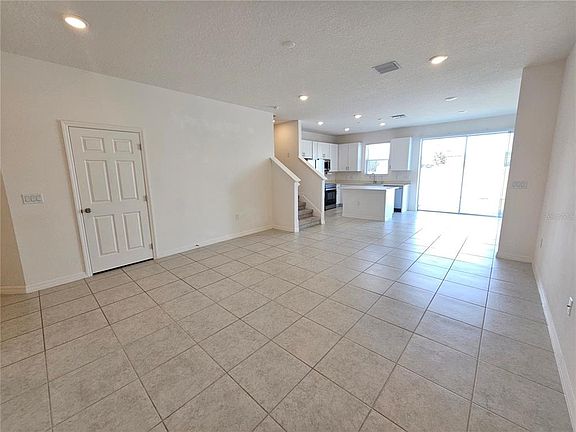 5th image of 1260 Wycliffe Way