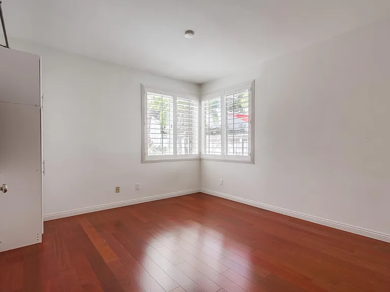 13945 Lewiston St — Photo 14