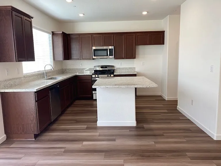 2241 Milky Way Cir — Photo 4