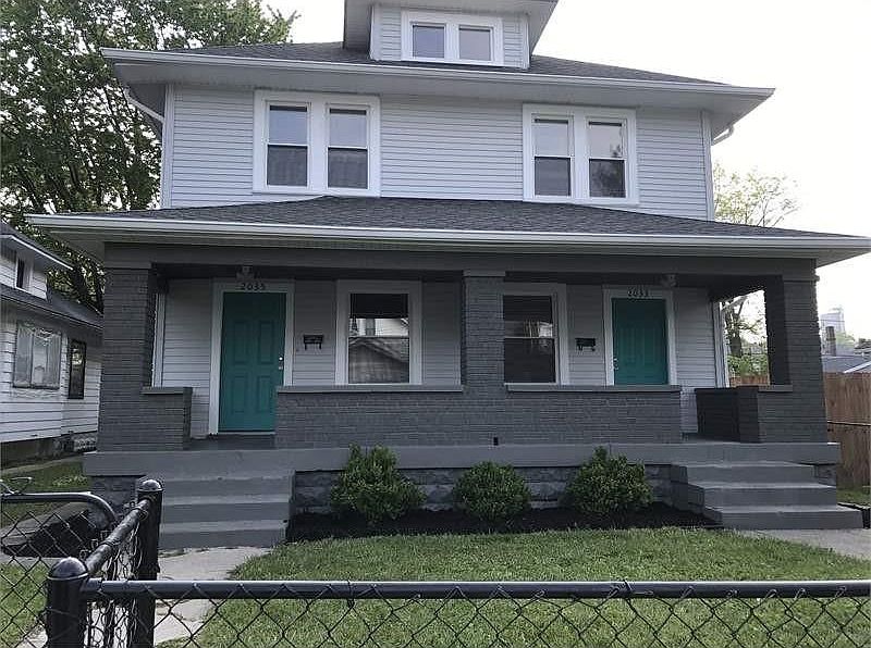 1st image of 2033/2035 N Dexter St