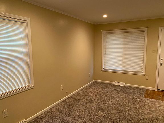 3rd image of 23815 Melville Ave