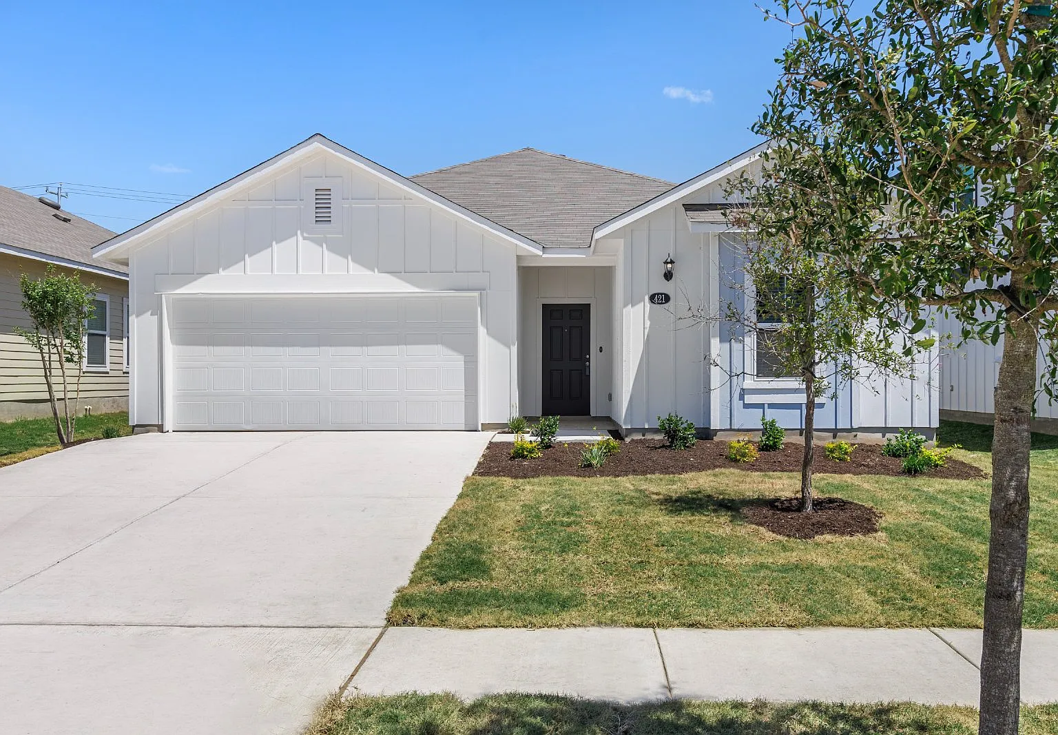 3 bed, 2.0 bath, 1754 sqft, $1,925 — Photo 2