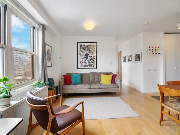 305 E 24th St APT 18G, Manhattan, NY 10010