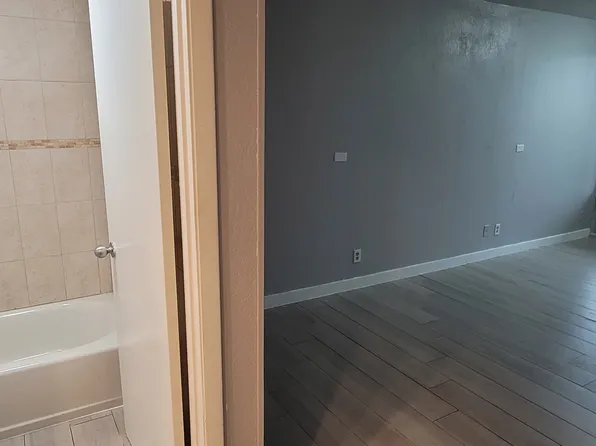 (undisclosed Address), Hollywood, FL 33020